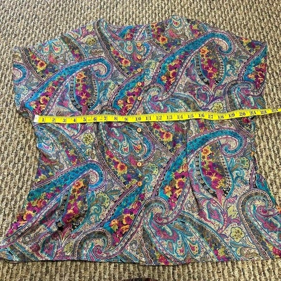 70s Style Button-Up Top - Picture 5 of 6